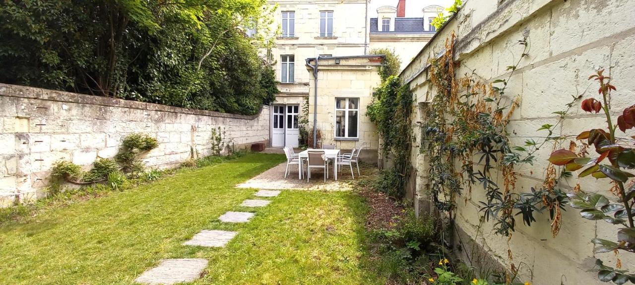 Histoire De Loire La Gabare Hotel Saumur Bagian luar foto